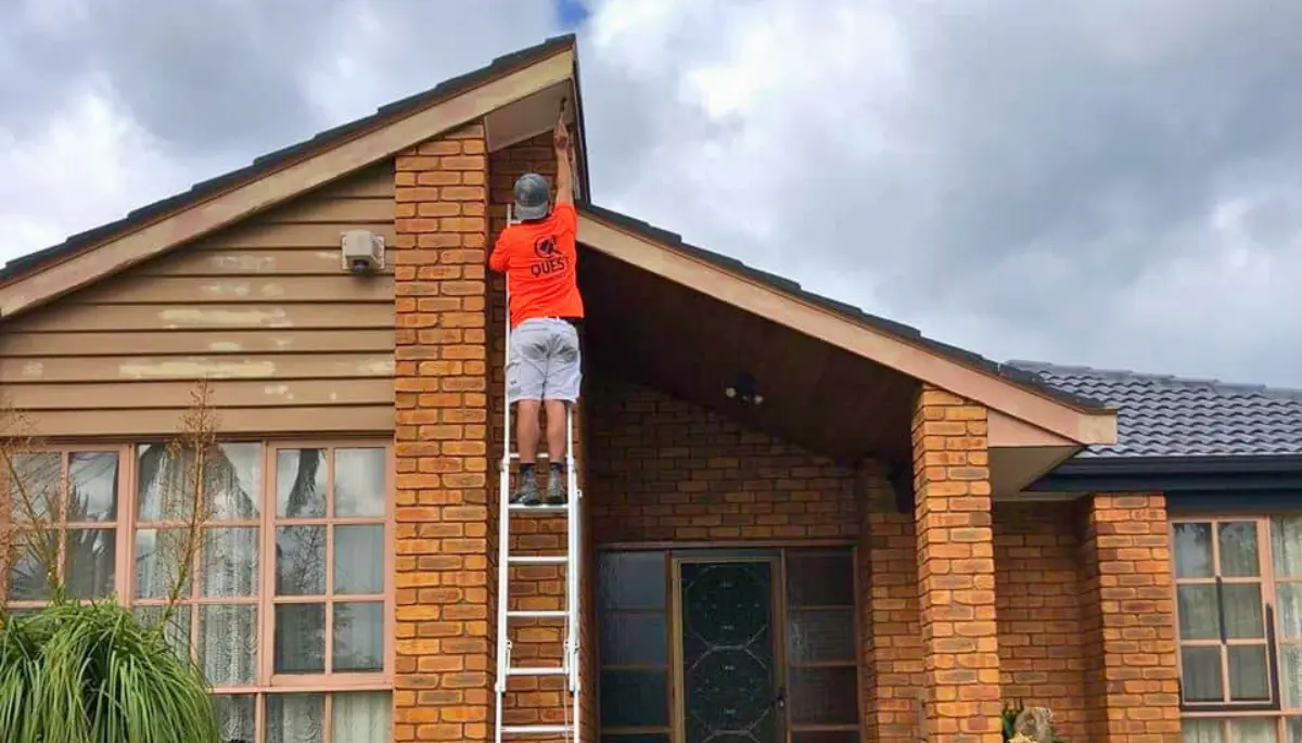 Advantages and Disadvantages of Painting Your Home